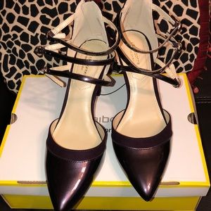 Liz Claiborne Size 9 high heel shoes NWT